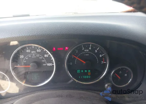 2014 Jeep Wrangler Unlimited Freedom Edition z USA, uszkodzony, nr VIN 1C4BJWDG0EL228649